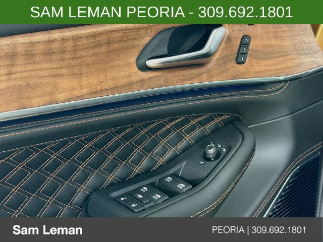 New 2027 Jeep Grand Cherokee Summit AWD/4WD image 18