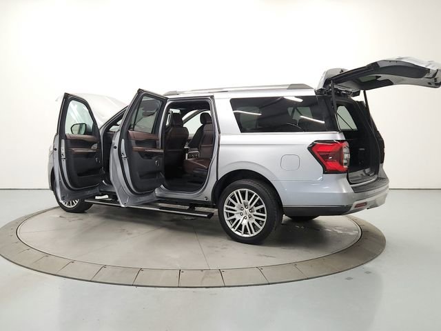 Used 2023 Ford Expedition Max Limited image 13