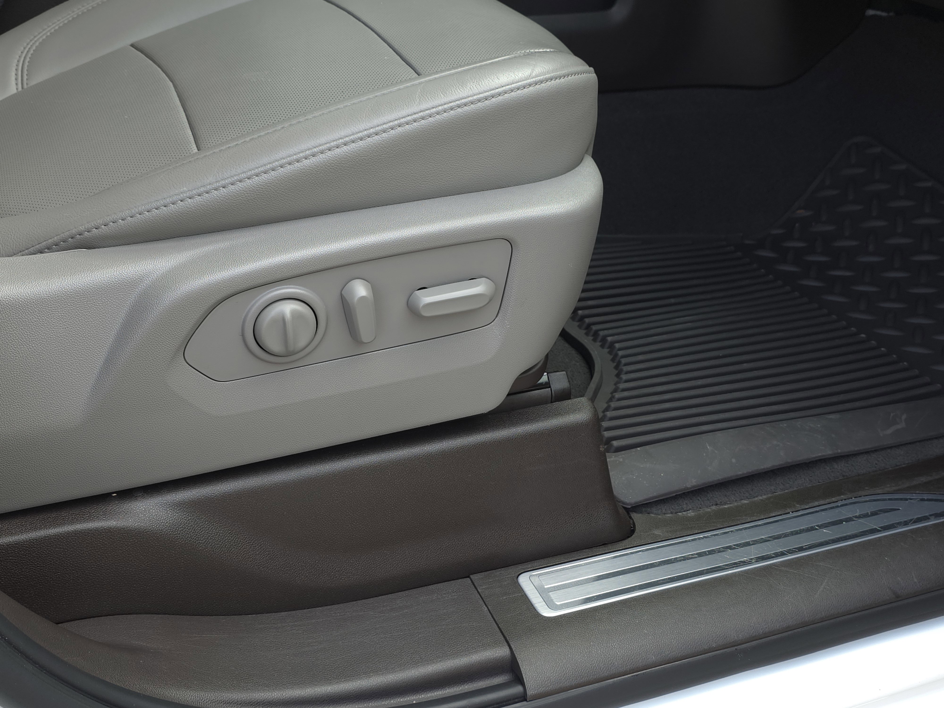 Used 2020 GMC Sierra 1500 SLT w/ SLT Premium Plus Package image 40