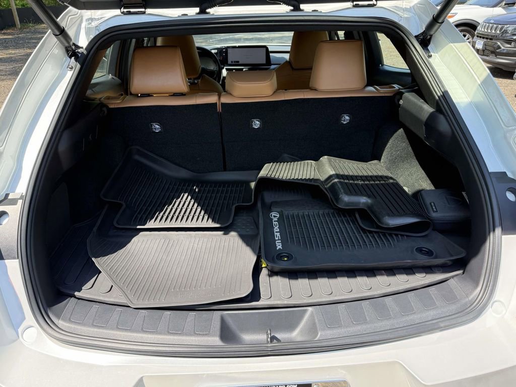 Used 2025 Lexus UX 300h AWD w/ Accessory Package (Z1) image 10