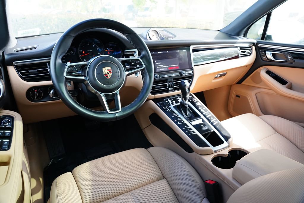 Used 2019 Porsche Macan AWD/4WD image 30