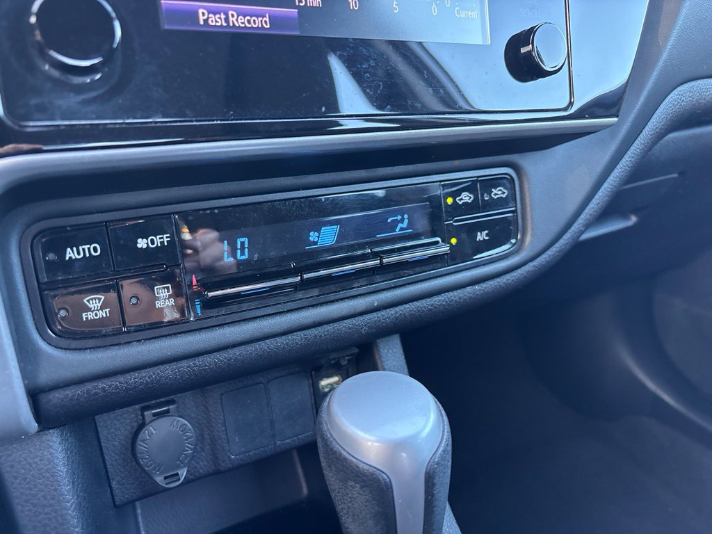 Used 2019 Toyota Corolla LE FWD image 28