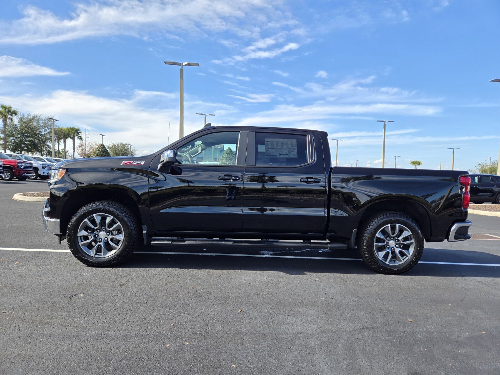 New 2026 Chevrolet Silverado 1500 LT w/ Z71 Off-Road Package AWD/4WD image 3