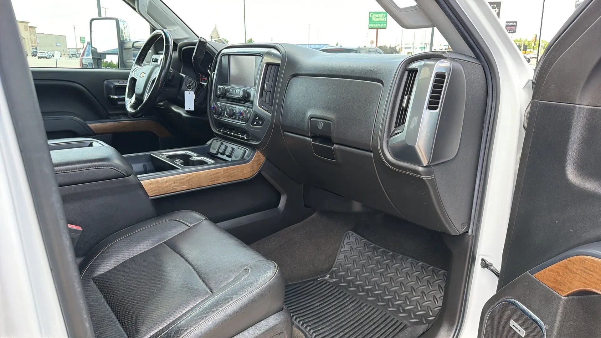 Used 2015 Chevrolet Silverado 3500 LTZ w/ Duramax Plus Package AWD/4WD image 73