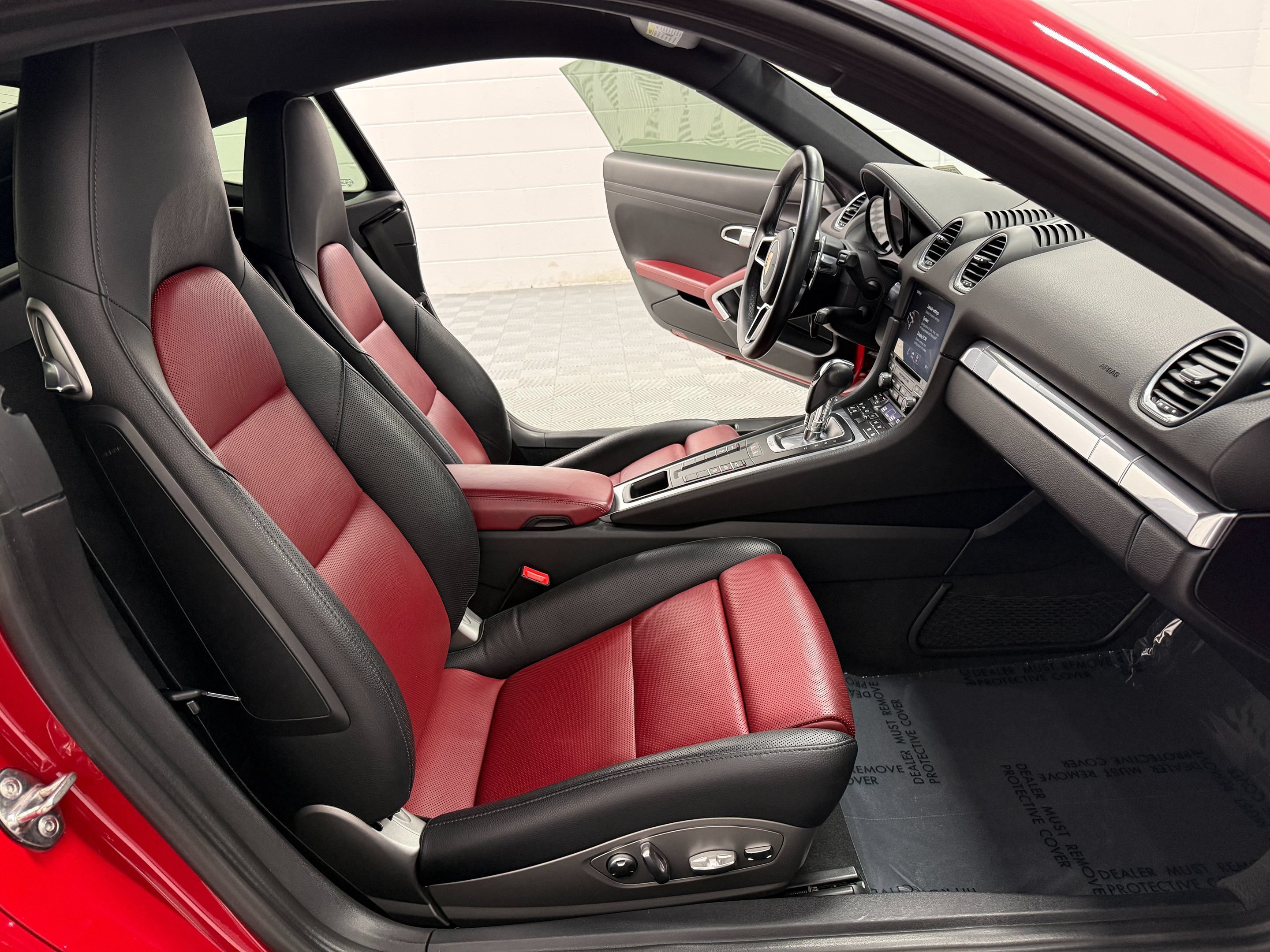 Used 2019 Porsche 718 Cayman GTS RWD image 14