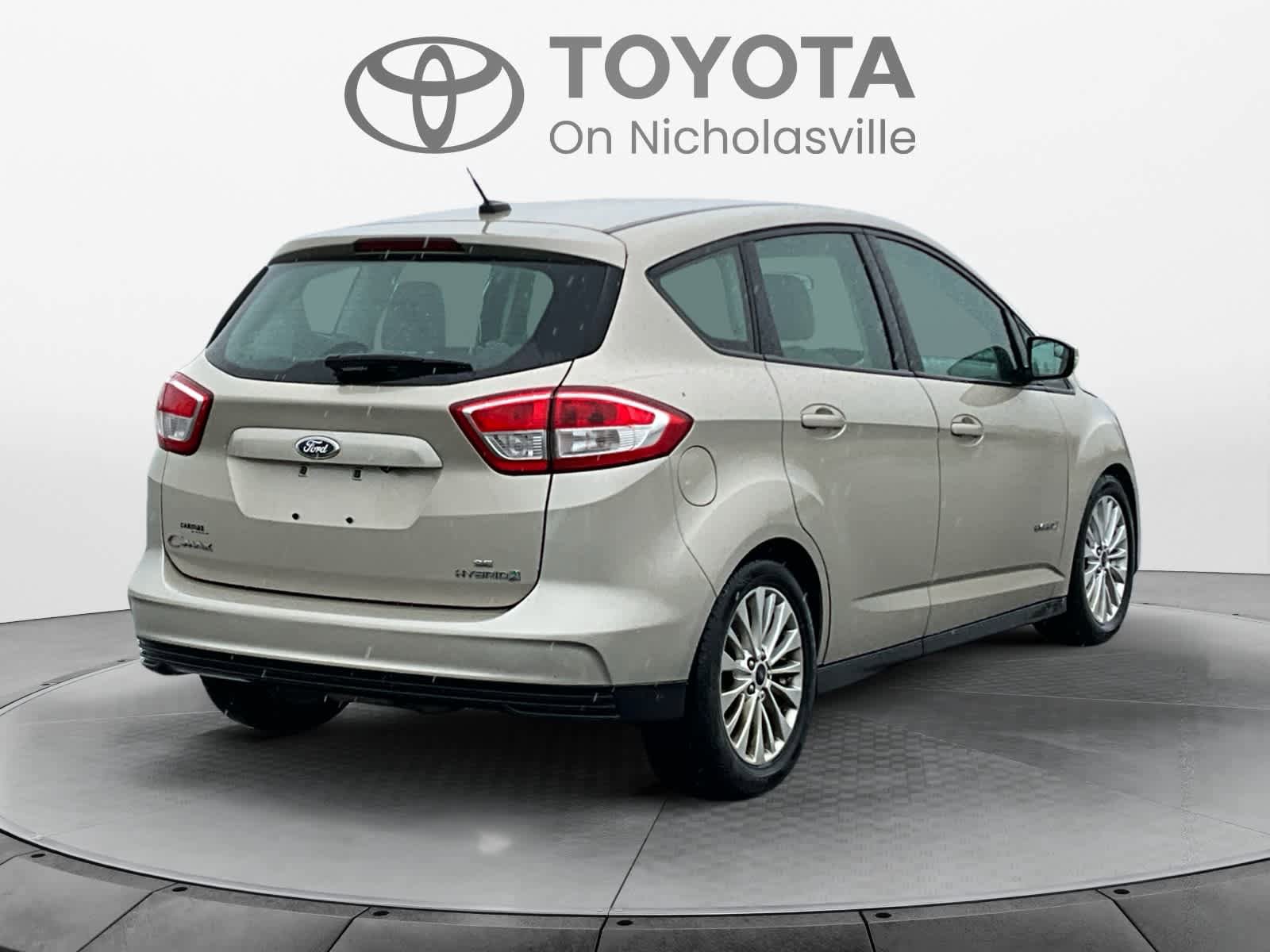 Used 2017 Ford C-MAX SE w/ Cold Weather Package image 6