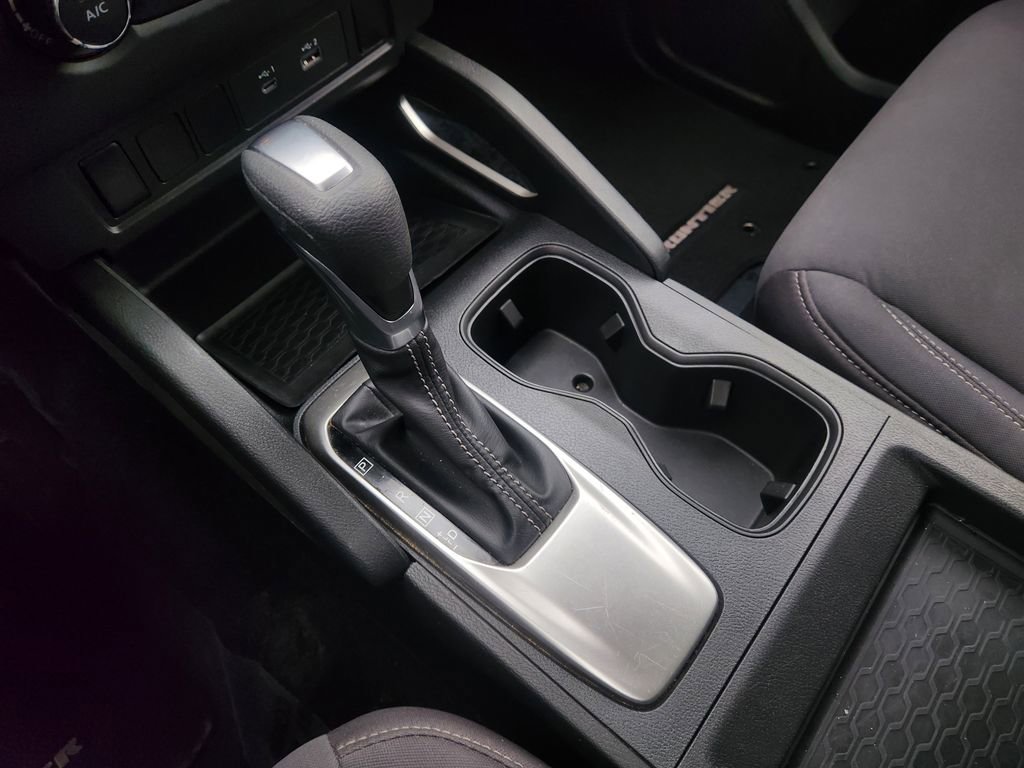 Used 2024 Nissan Frontier SV image 20