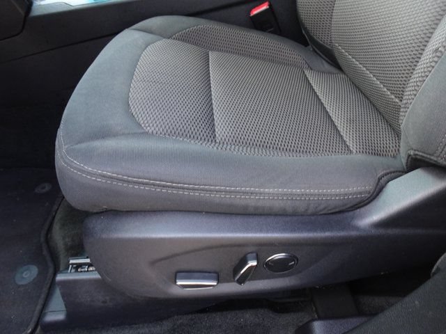 Used 2016 Ford Explorer XLT FWD image 9