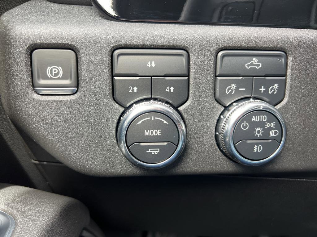 New 2025 GMC Sierra 2500 SLE w/ Max Trailering Package image 23