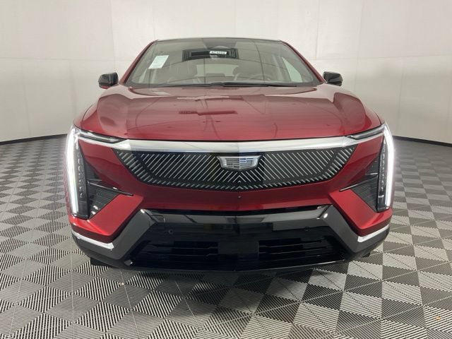 New 2026 Cadillac Optiq Luxury 1 w/ LPO, Floor Liner Package AWD/4WD image 2