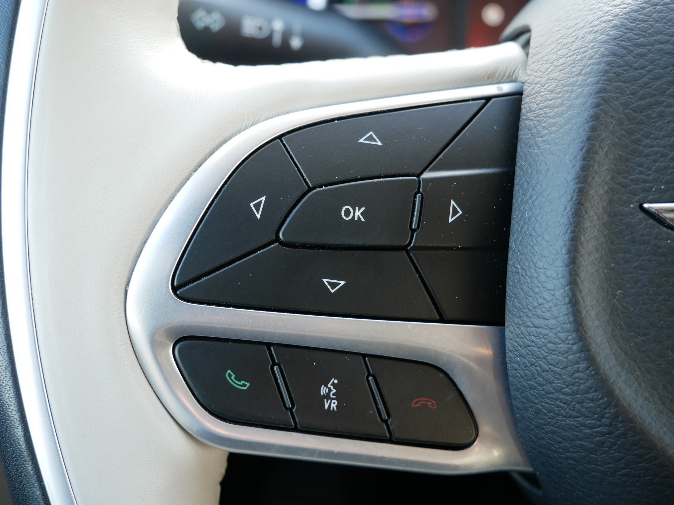 Used 2021 Chrysler Pacifica Limited image 31