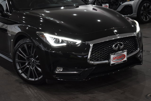 Used 2017 INFINITI Q60 Red Sport 400 image 3
