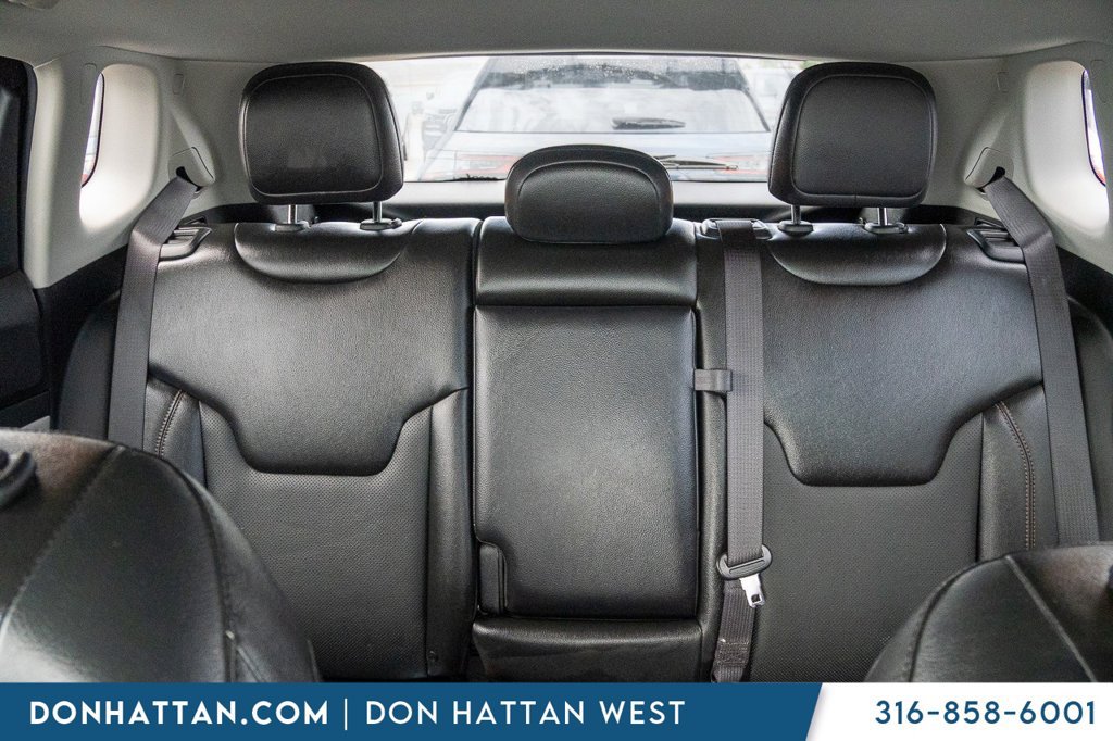 Used 2022 Jeep Compass Limited AWD/4WD image 19