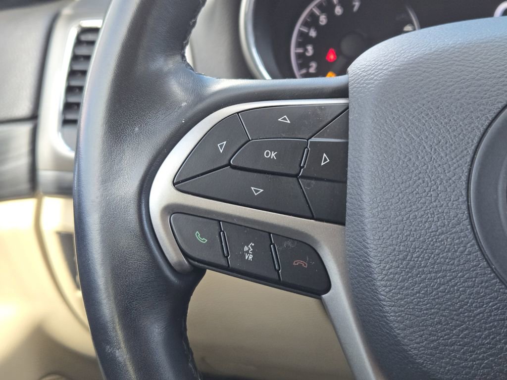 Used 2020 Jeep Grand Cherokee Laredo image 23