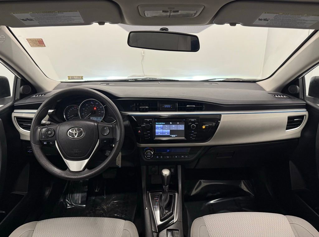 Used 2015 Toyota Corolla LE image 17