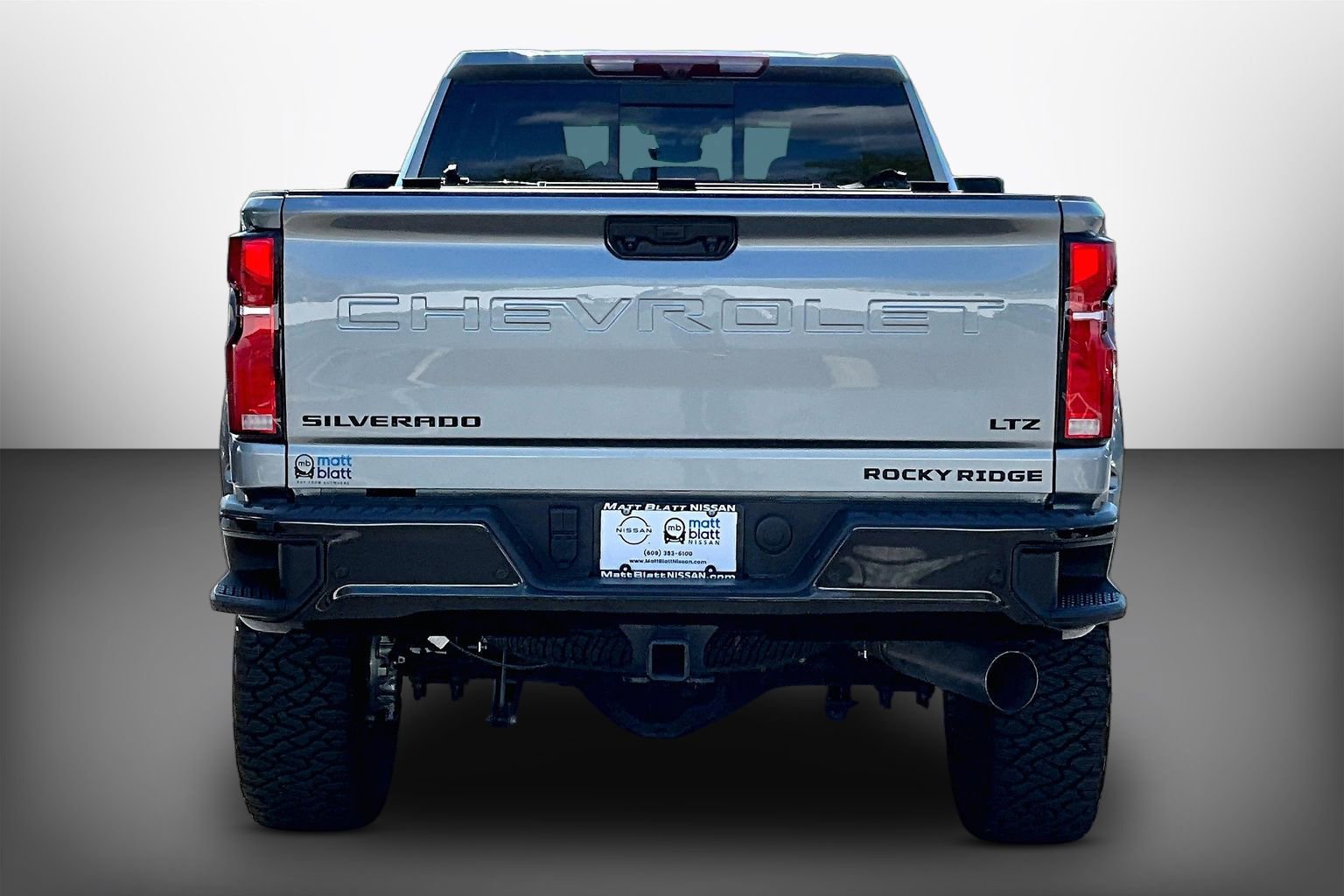 Used 2025 Chevrolet Silverado 2500 LTZ w/ Trail Boss Package AWD/4WD image 3