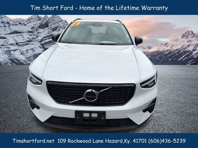 Used 2023 Volvo XC40 B5 Plus w/ Protection Package Premier image 2