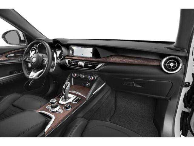 Used 2023 Alfa Romeo Stelvio Sprint RWD image 18