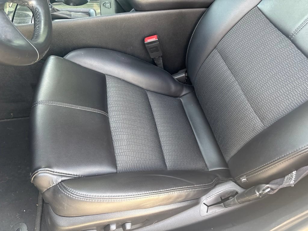 Used 2016 Chevrolet Impala LT w/ Convenience Package FWD image 12