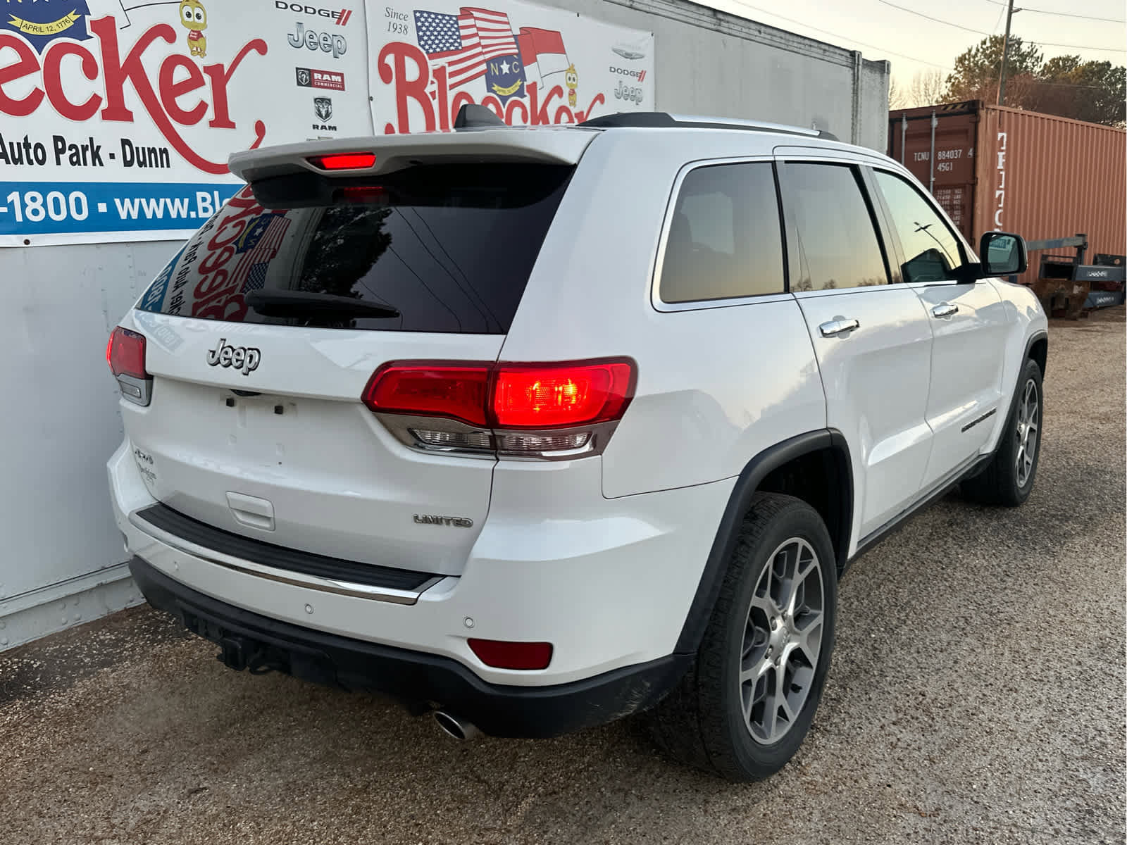 Used 2019 Jeep Grand Cherokee Limited w/ Trailer Tow Group IV image 3