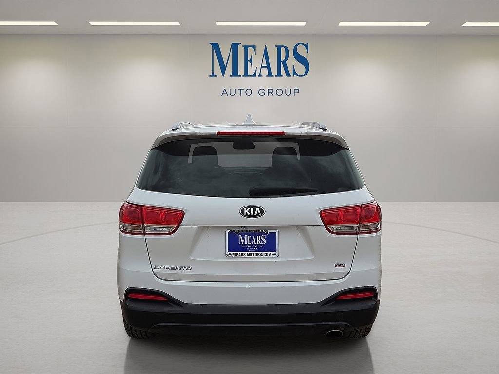 Used 2016 Kia Sorento LX image 4