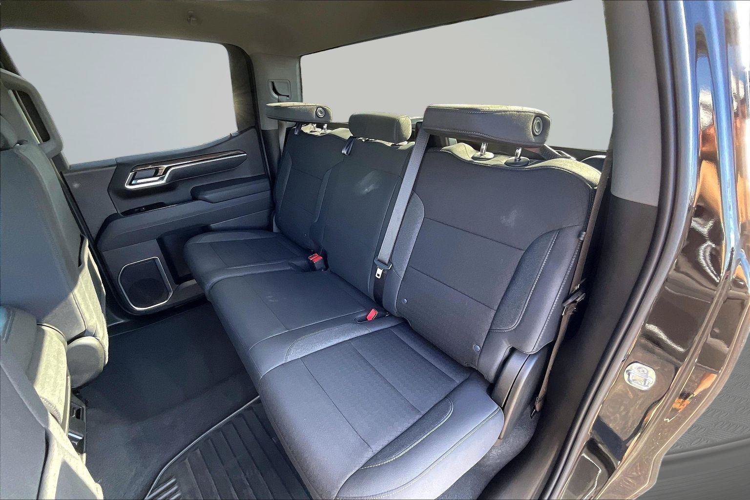 Used 2026 Chevrolet Silverado 1500 RST AWD/4WD image 25