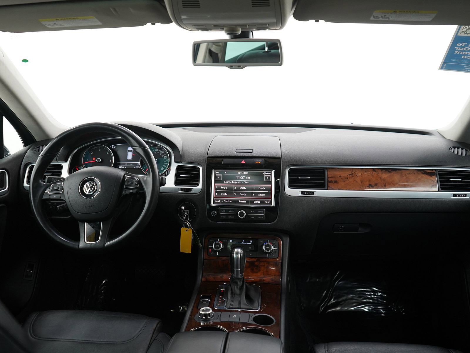 Used 2012 Volkswagen Touareg Executive image 13