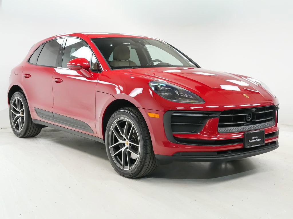 Certified 2026 Porsche Macan AWD/4WD image 8