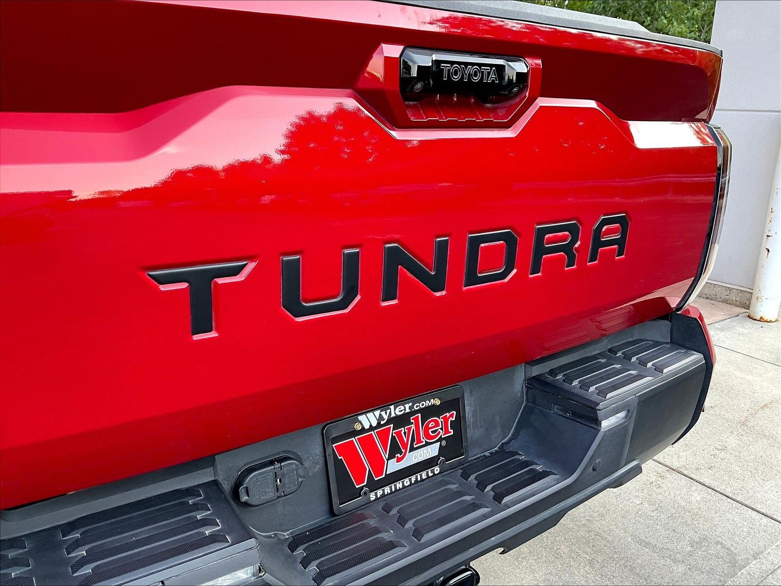 Used 2024 Toyota Tundra Limited AWD/4WD image 25