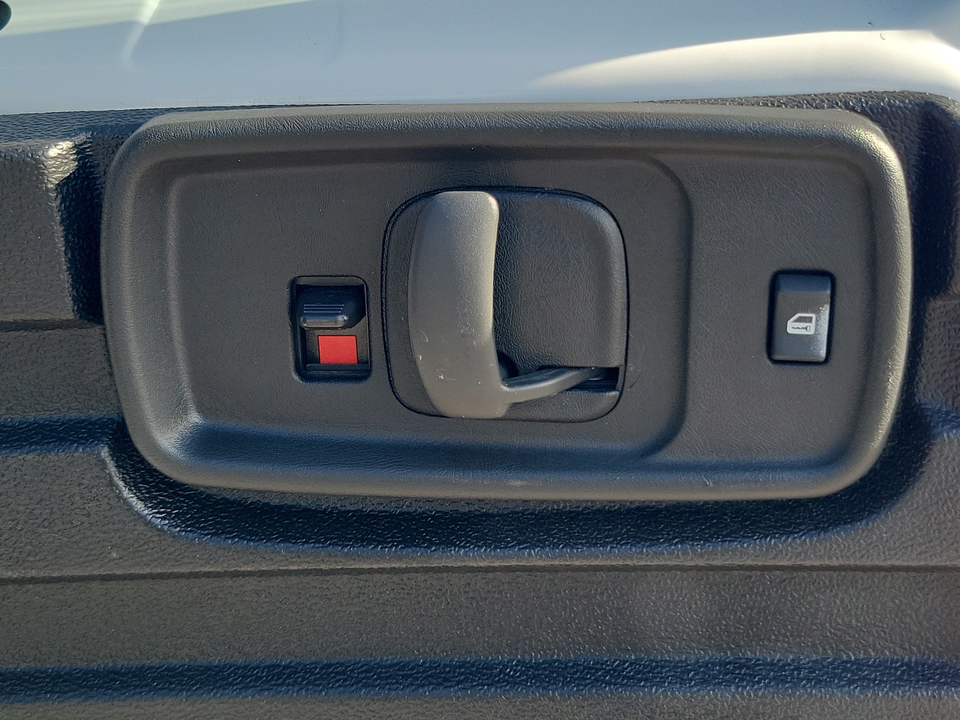 Used 2025 Chevrolet Express 2500 w/ Driver Convenience Package RWD image 10