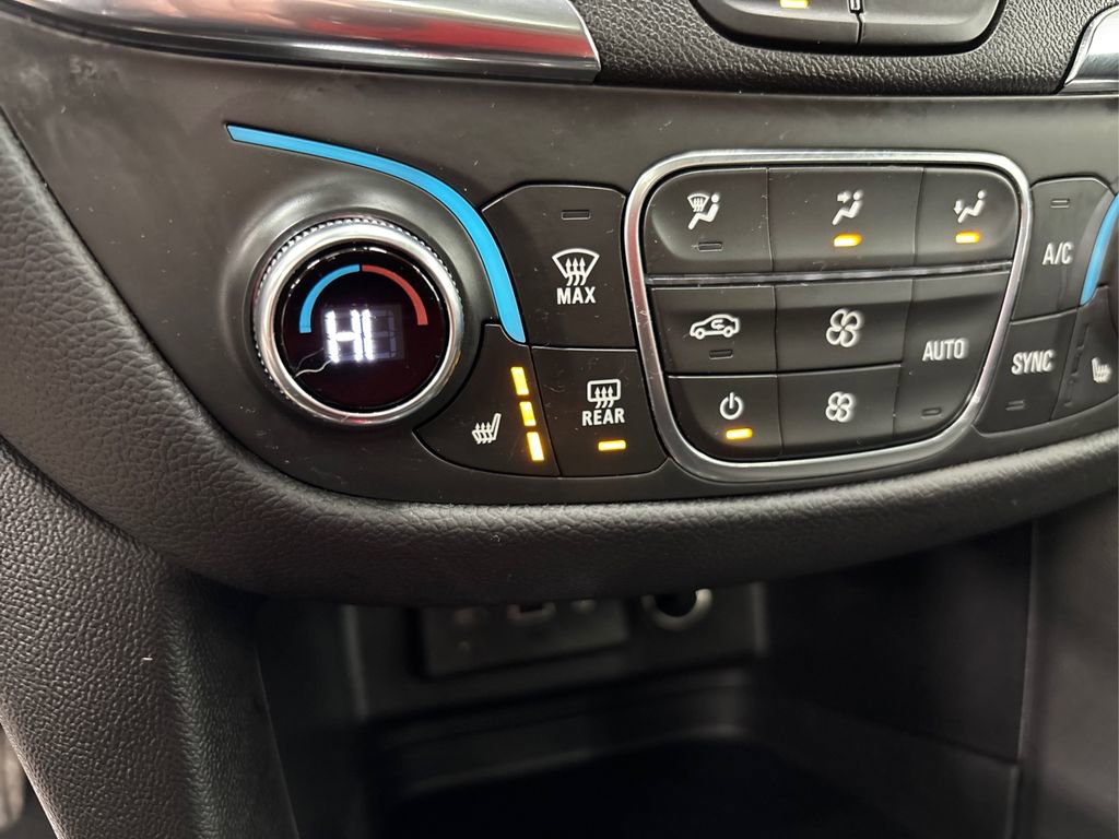 Used 2024 Chevrolet Equinox LT image 34