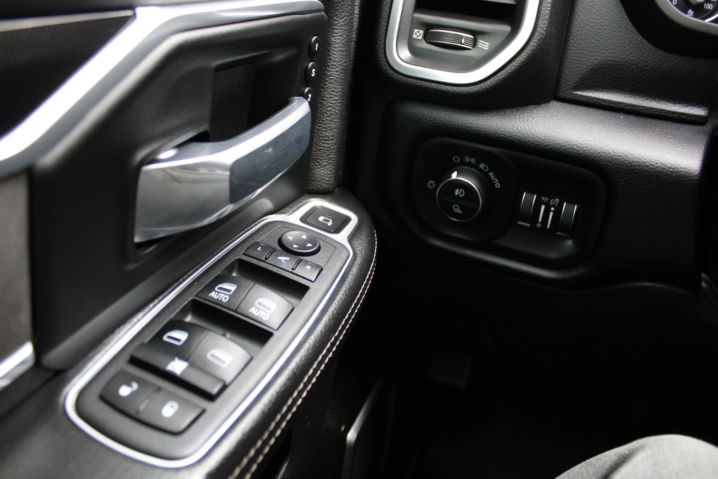 Used 2022 RAM 2500 Laramie AWD/4WD image 21