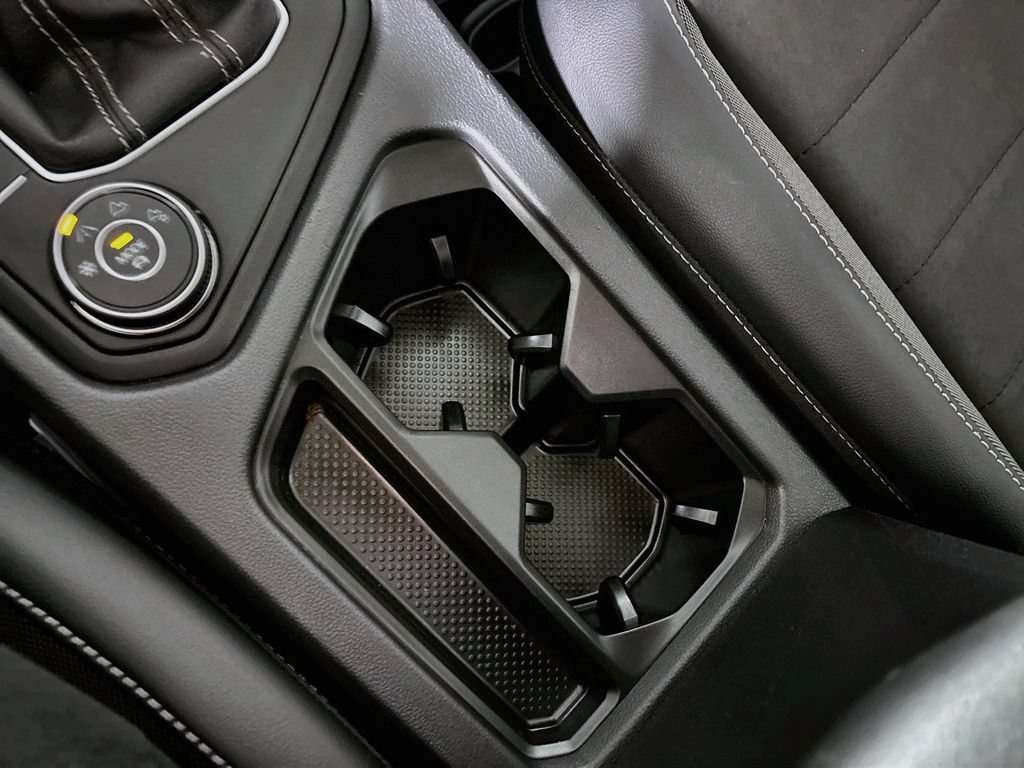 Certified 2022 Volkswagen Taos SE AWD/4WD image 16
