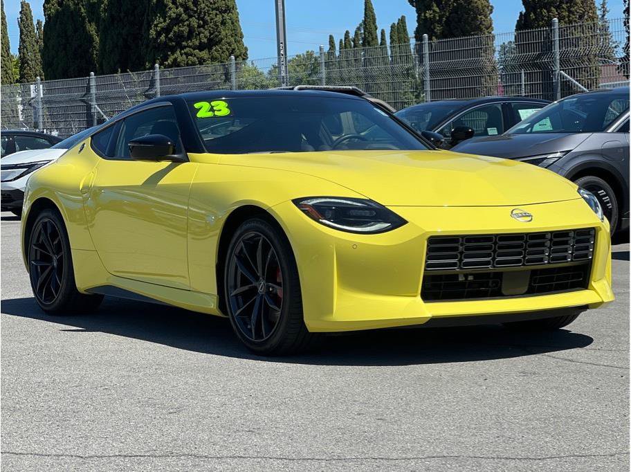 Used 2023 Nissan Z w/ Floor Mat Package (L93) RWD image 3