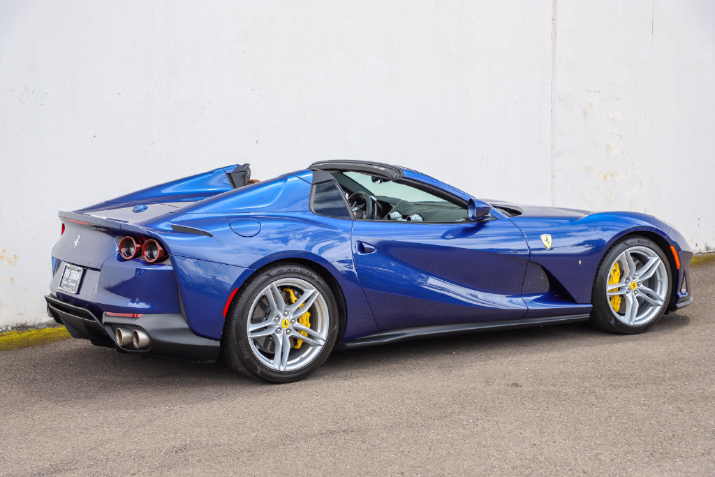 Used 2021 Ferrari 812 GTS RWD image 5