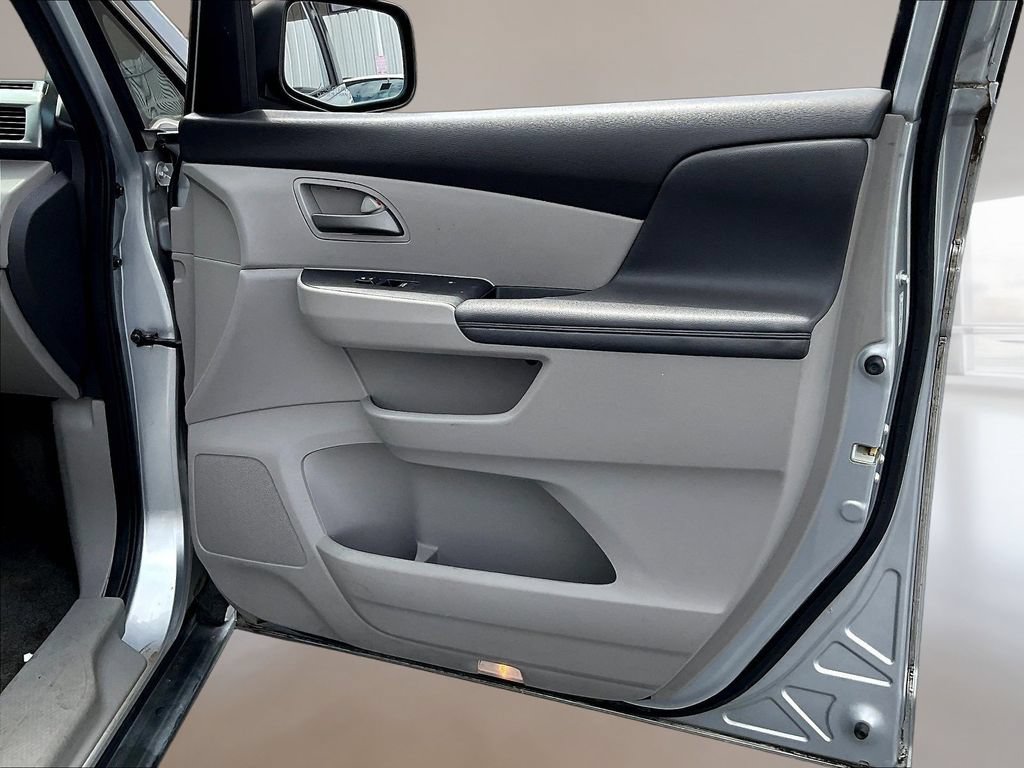Used 2011 Honda Odyssey LX image 27