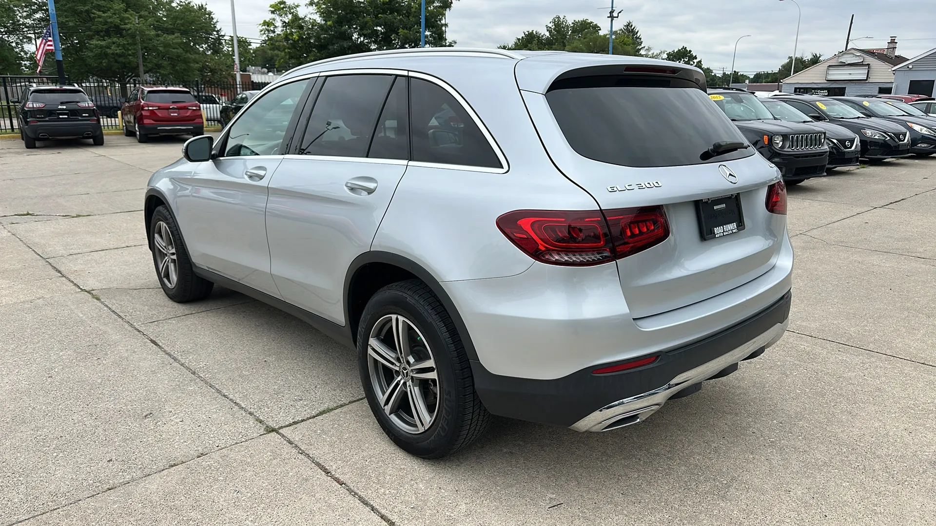 Used 2020 Mercedes-Benz GLC 300 4MATIC image 7