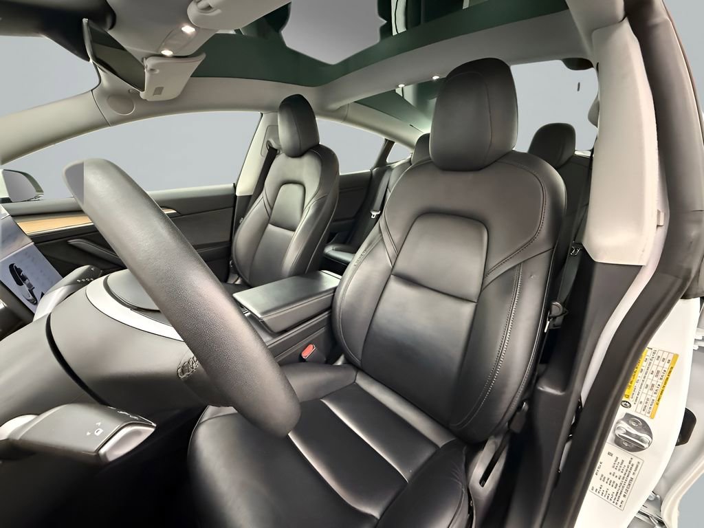 Used 2021 Tesla Model 3 Performance image 9