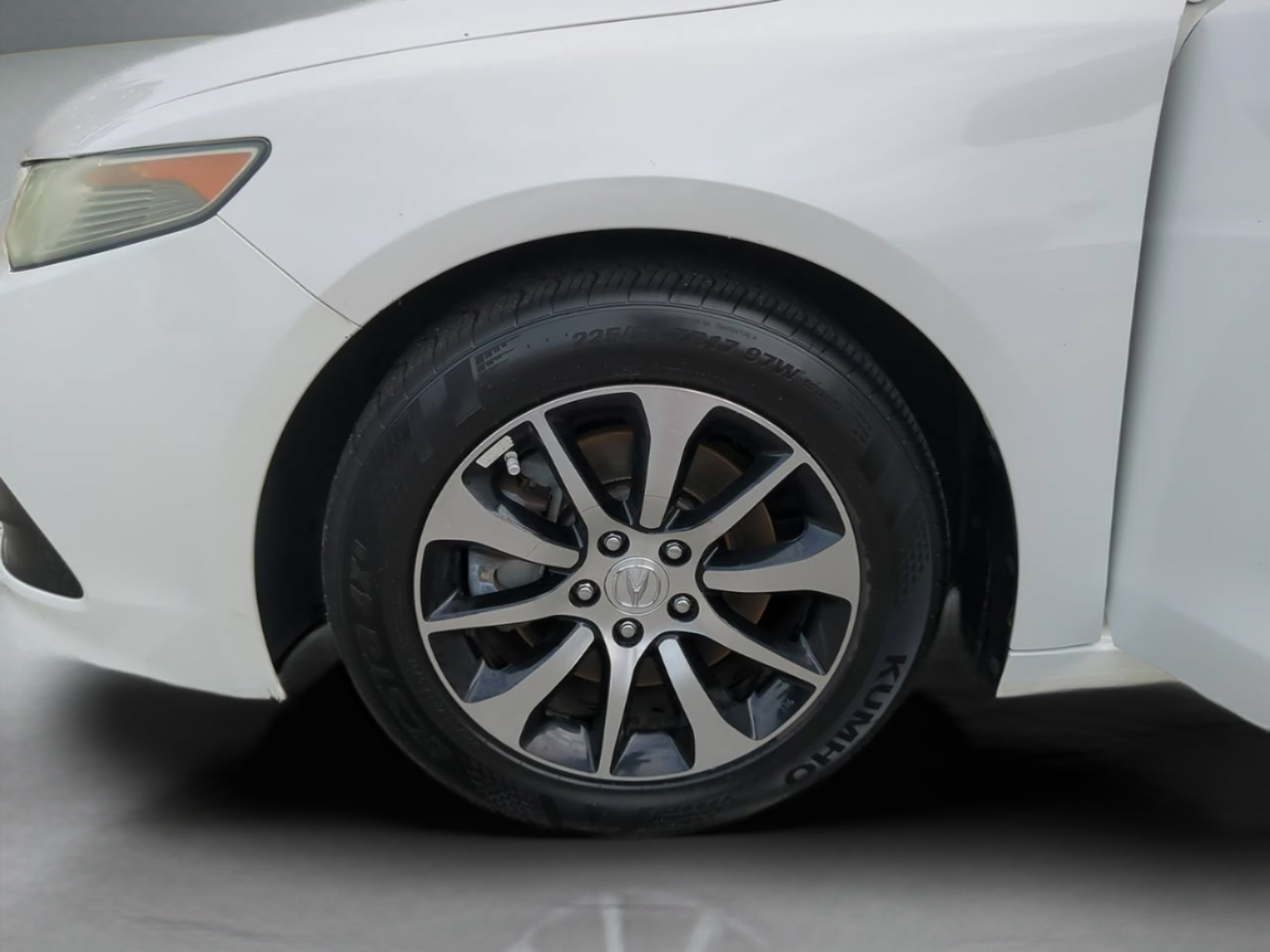Used 2017 Acura TLX w/ Technology Package FWD image 32