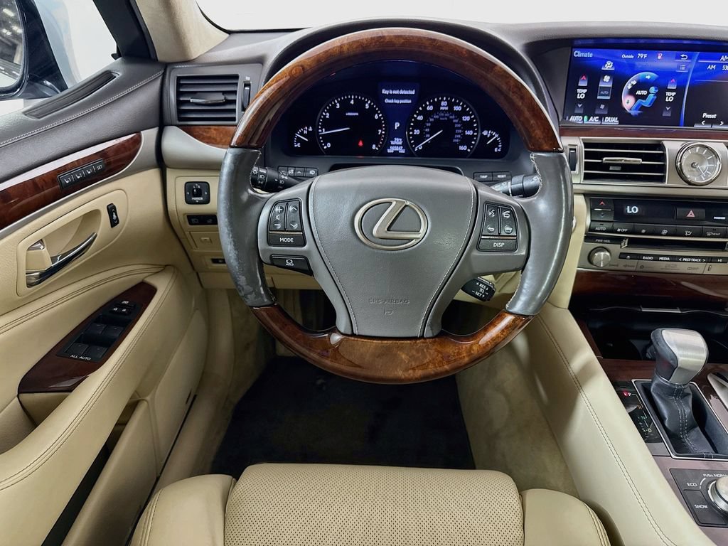 Used 2016 Lexus LS 460 L RWD image 24