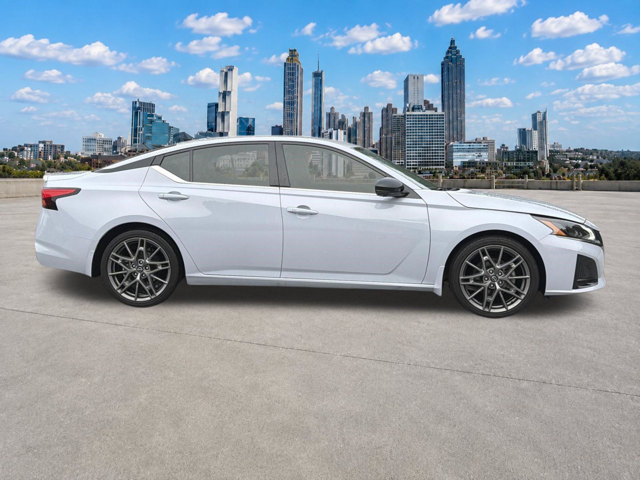 Certified 2024 Nissan Altima 2.0 SR FWD image 28