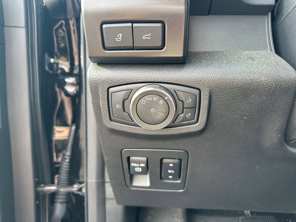 Used 2021 Ford Expedition Limited image 18