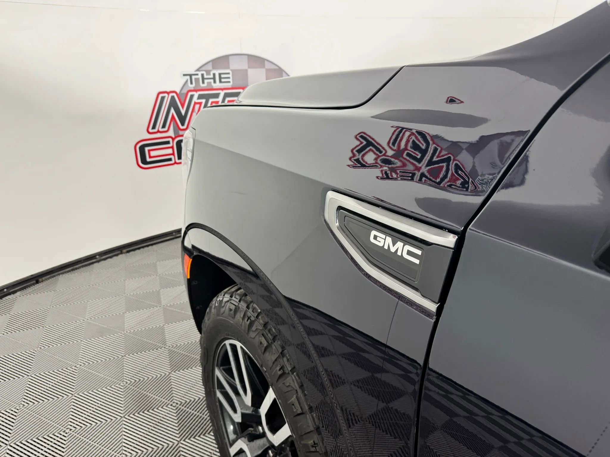 Used 2022 GMC Yukon AT4 image 25