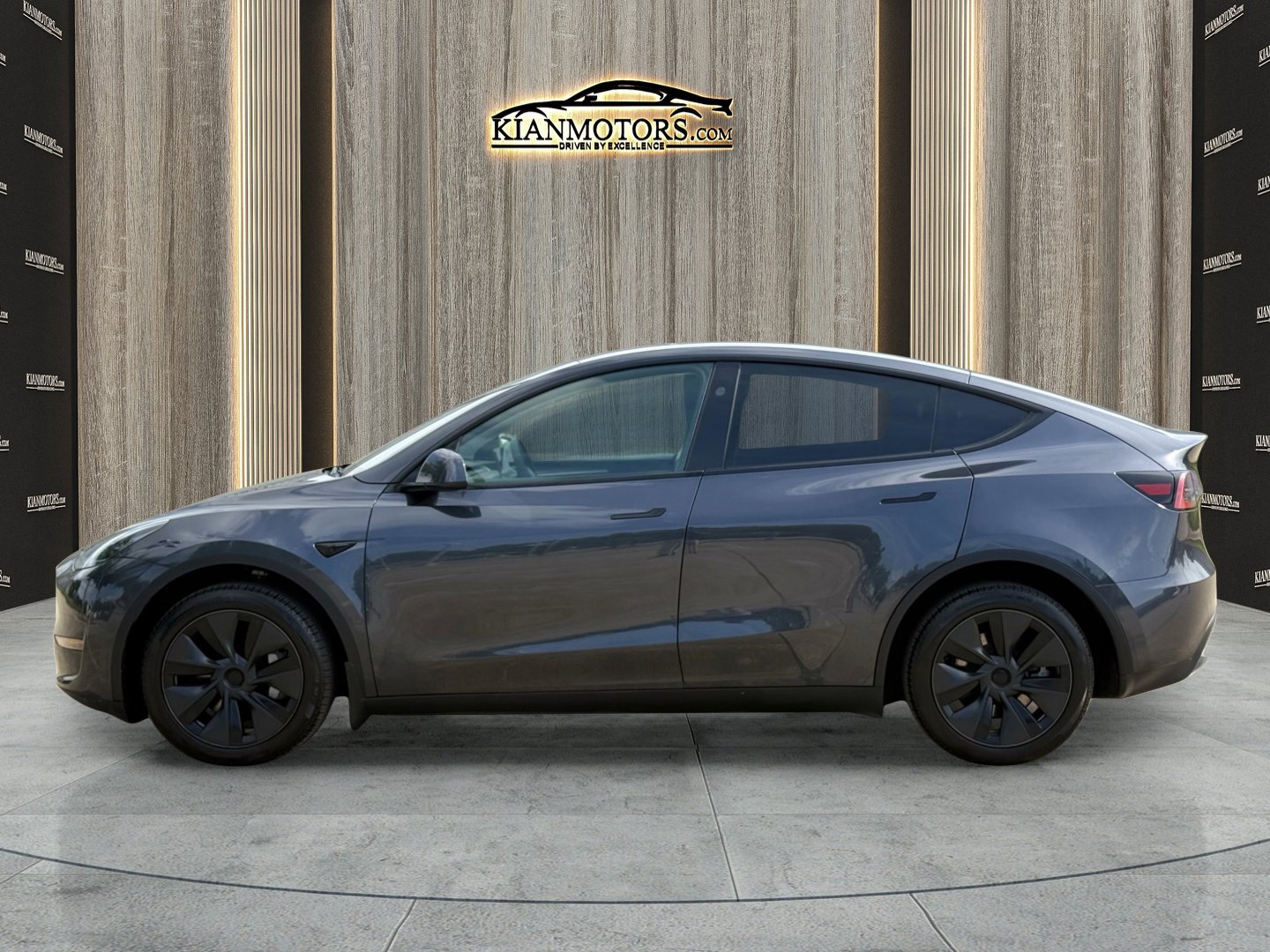 Used 2025 Tesla Model Y Long Range AWD/4WD image 4