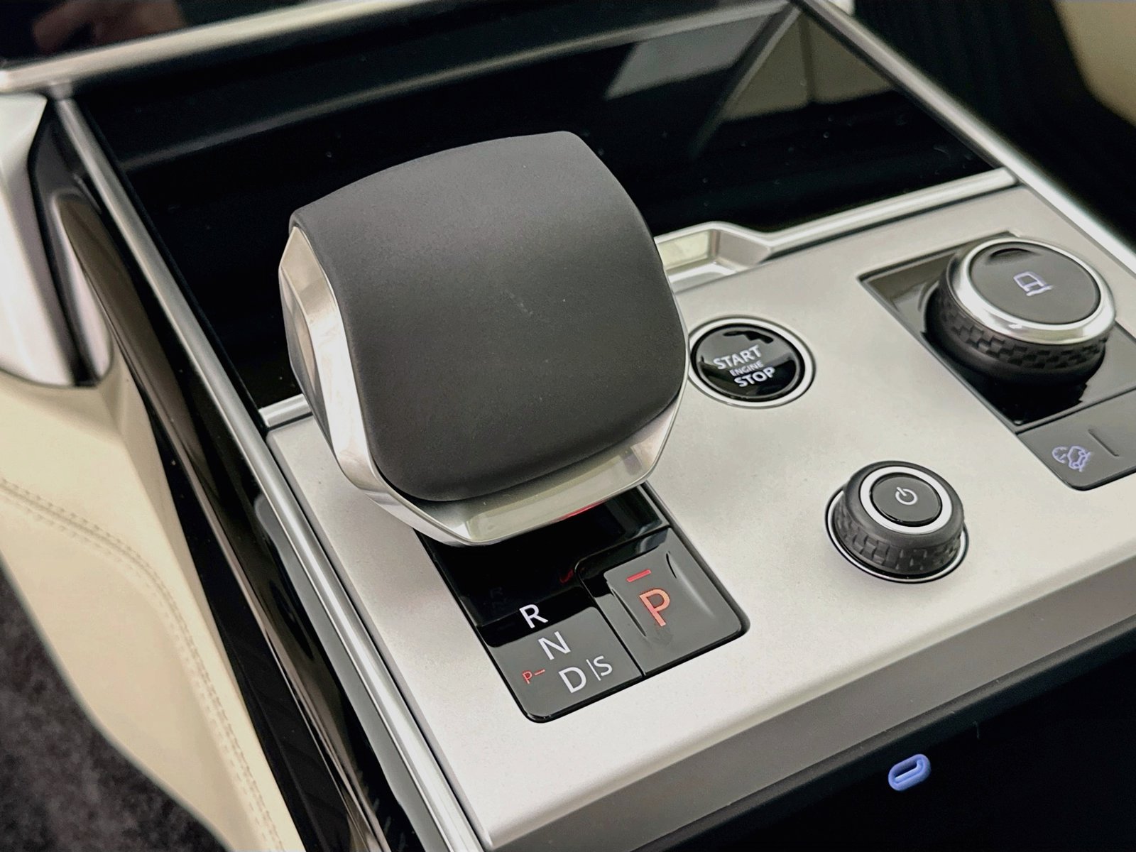 New 2027 Land Rover Range Rover SE AWD/4WD image 29