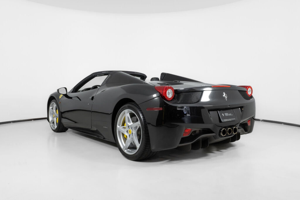 Used 2015 Ferrari 458 Spider RWD image 7