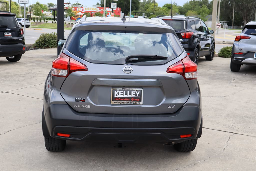 Used 2018 Nissan Kicks SV FWD image 8