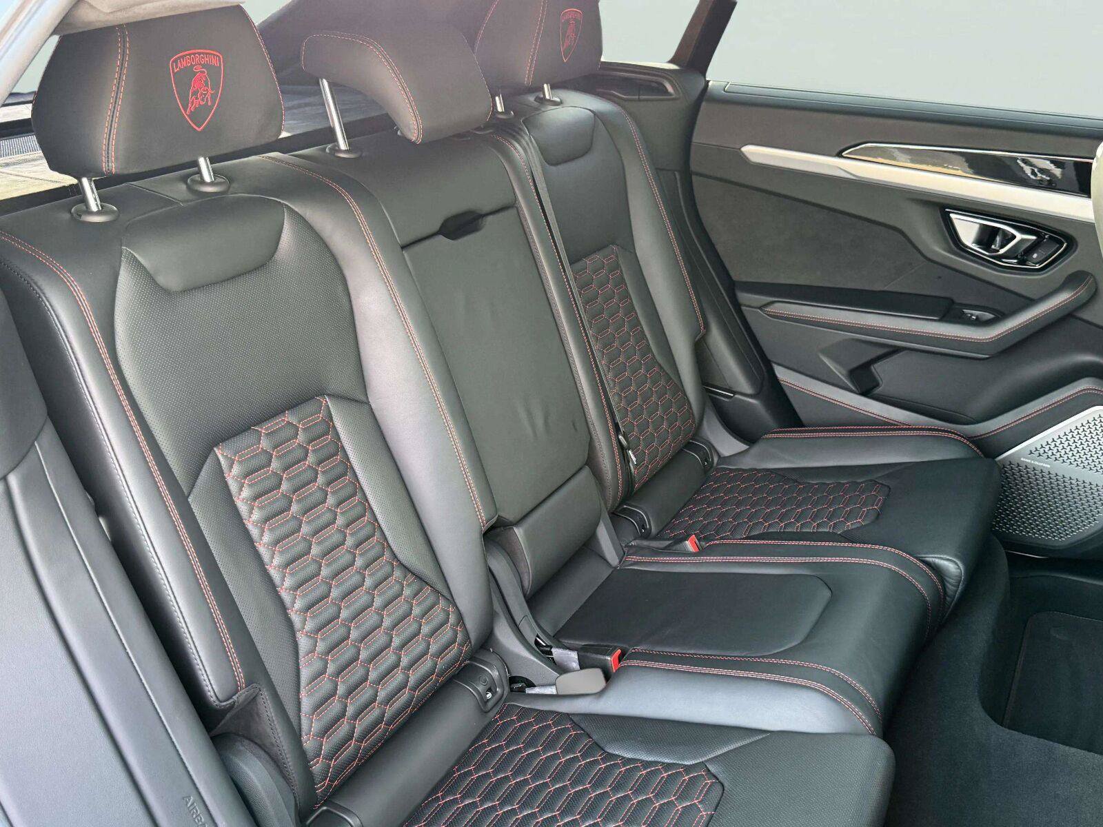 Used 2021 Lamborghini Urus AWD/4WD image 58