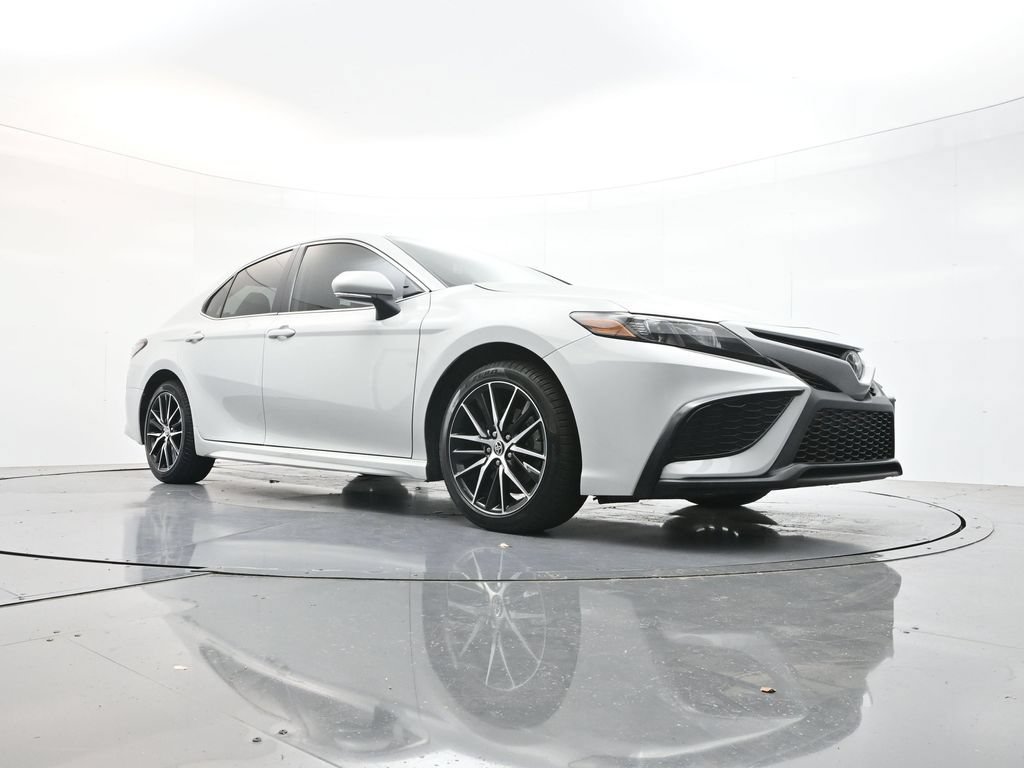 Used 2023 Toyota Camry SE FWD image 32