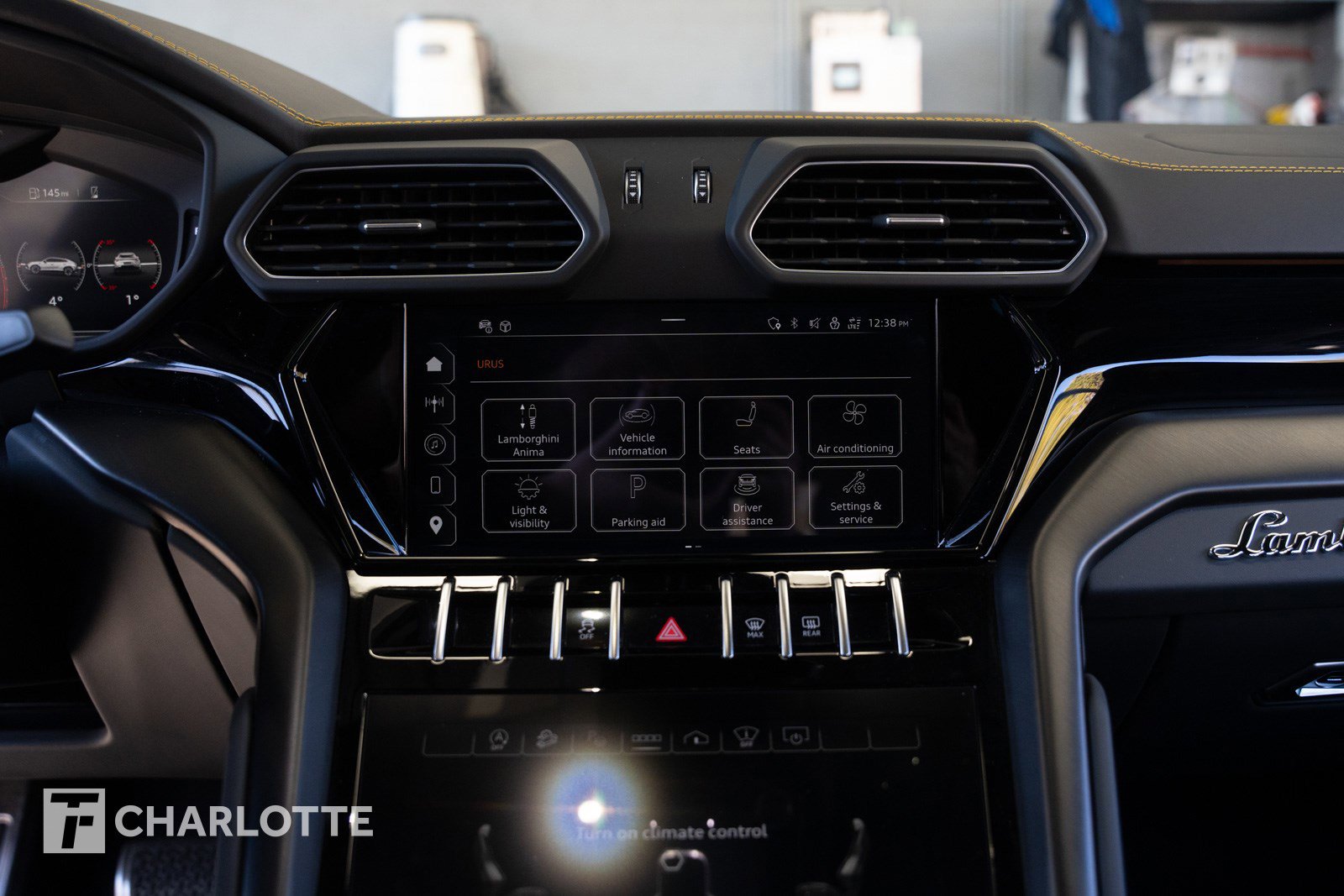 Used 2024 Lamborghini Urus S image 25